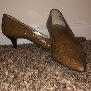 Bandolino Snakeskin Nude Pumps Size 9.5